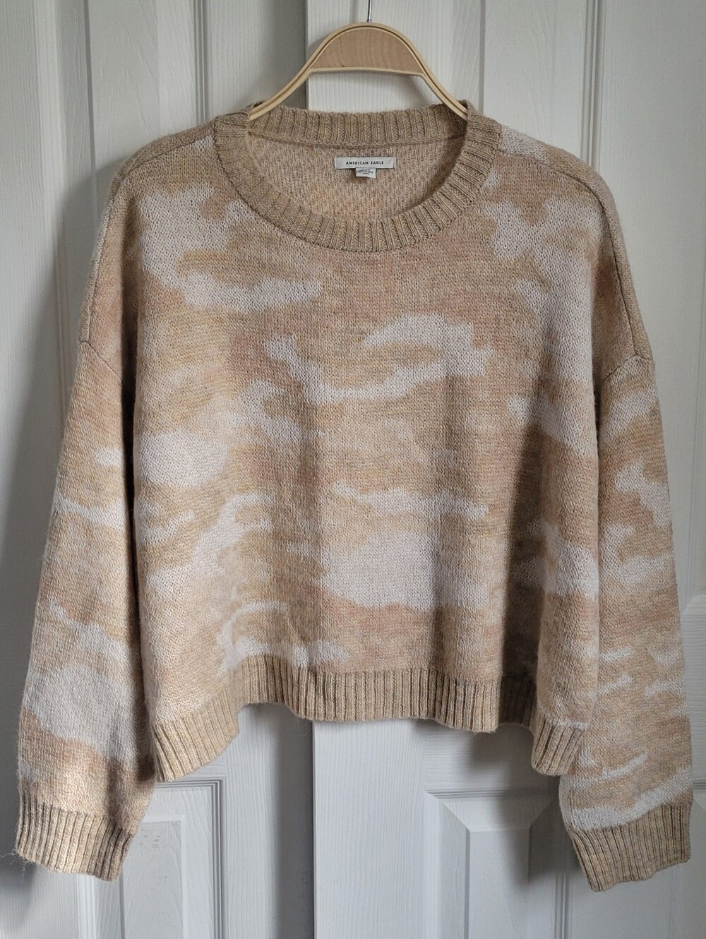 American Eagle Neutral Beige & Cream Camo Cropped Knit Crewneck Sweater, Medium